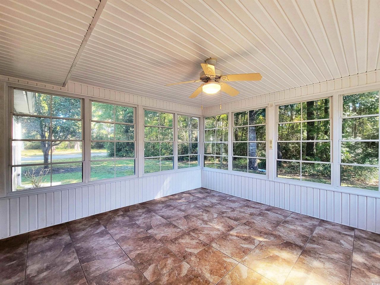 891 Helms Way Photo 8