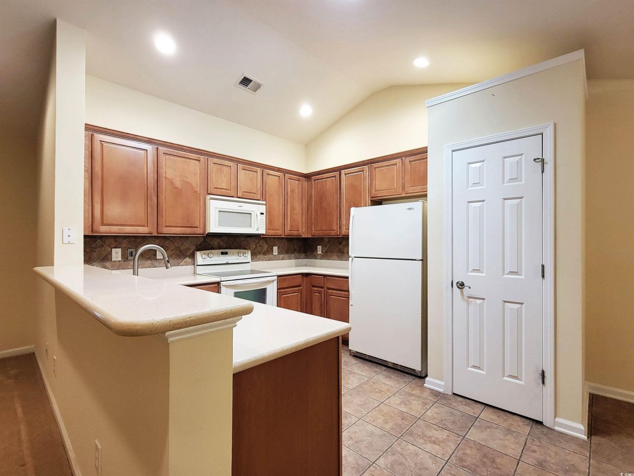 891 Helms Way Photo 9