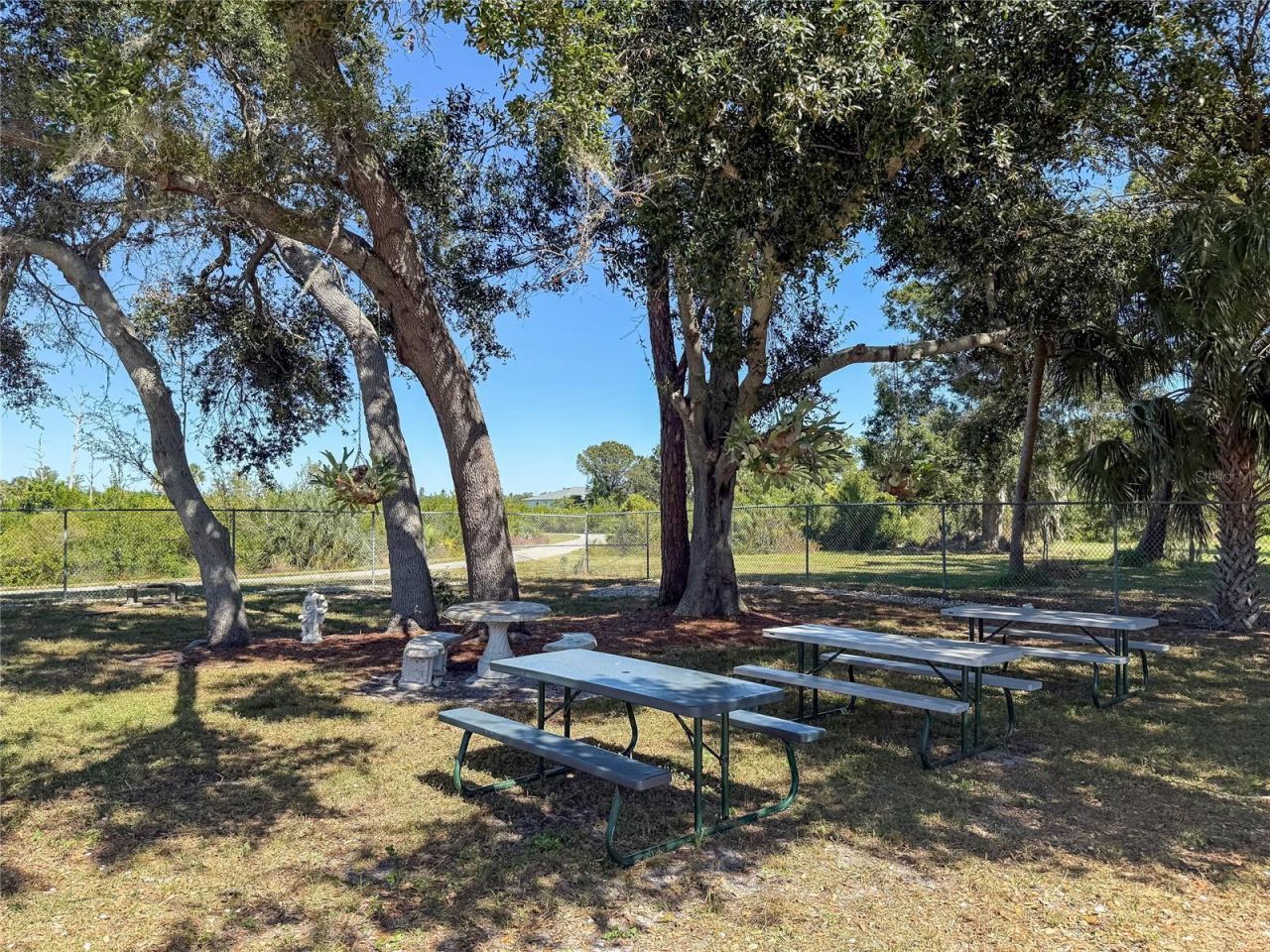 3281 38th Way S, Unit B, Saint Petersburg, FL 33711 Photo