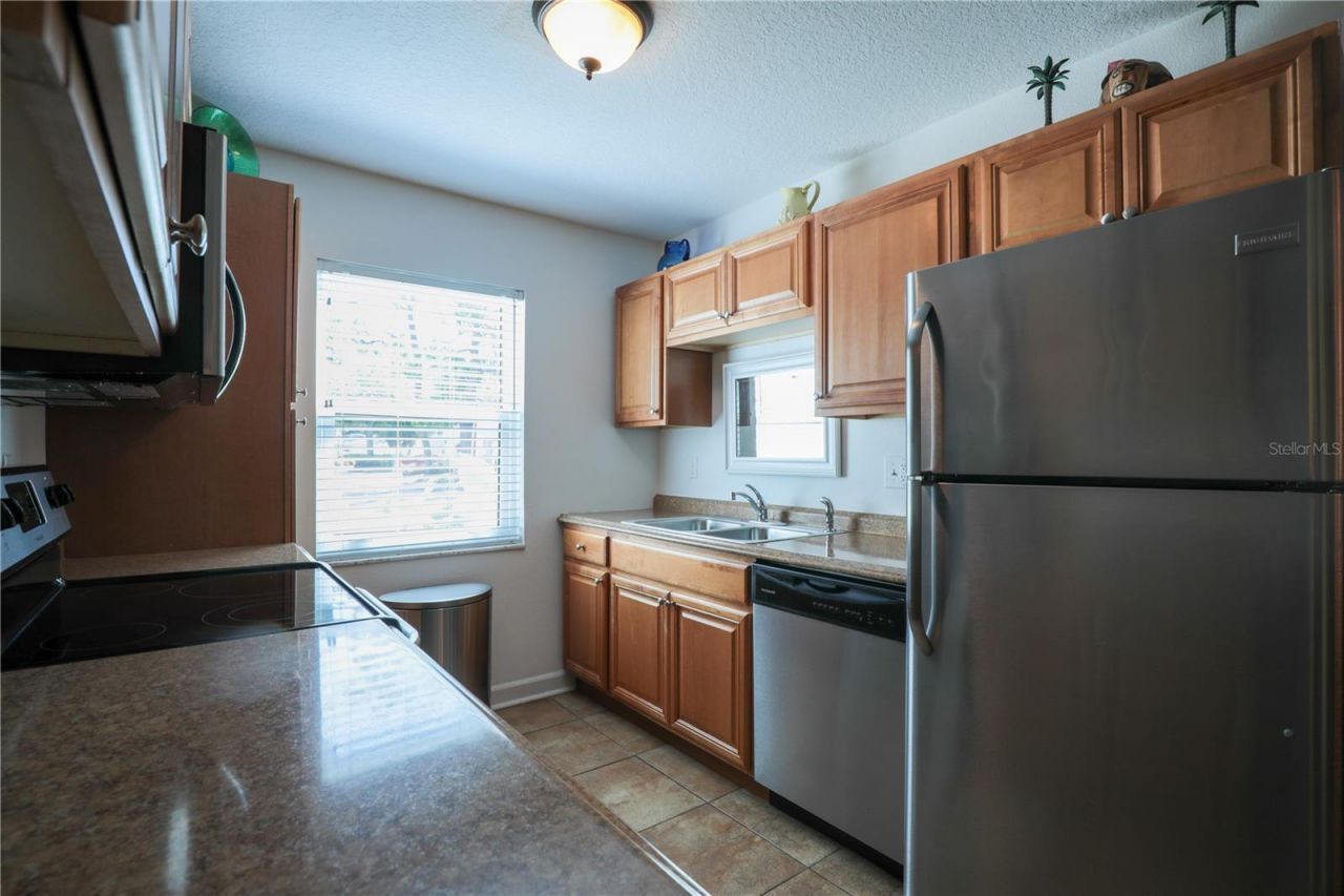 3281 38th Way S, Unit B, Saint Petersburg, FL 33711 Photo