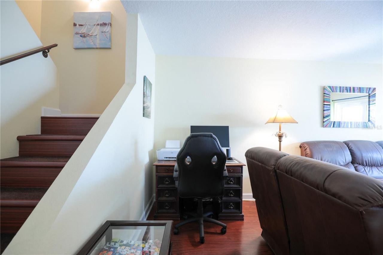 3281 38th Way S, Unit B, Saint Petersburg, FL 33711 Photo