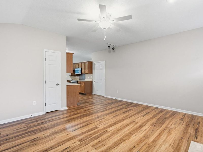 1734 Rosina Drive, Miamisburg, OH 45342 Photo 12