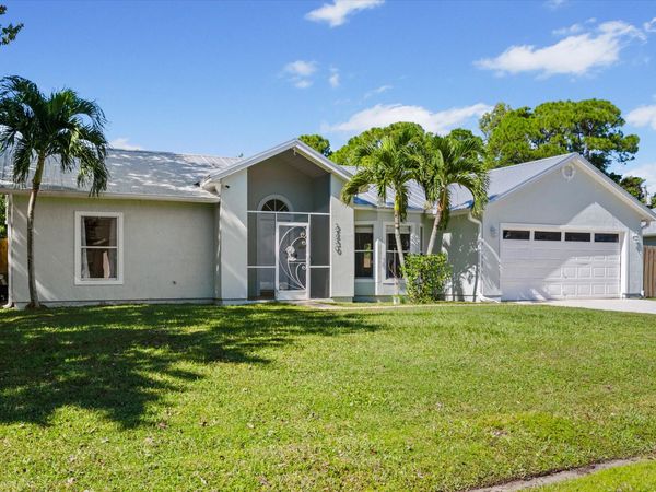 2230 SE Dill Lane, Port St. Lucie, FL 34952