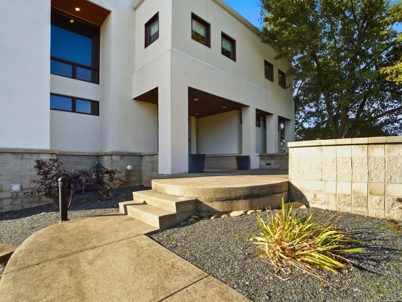 100 Stonesthrow Drive, Alexandria, OH 43001 Photo 4