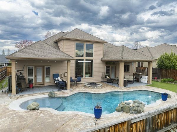 964 Pumpkin Ridge Drive, Eagle Point, OR 97524