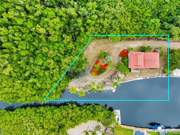 76434 Overseas Highway, ISLAMORADA, FL 33036