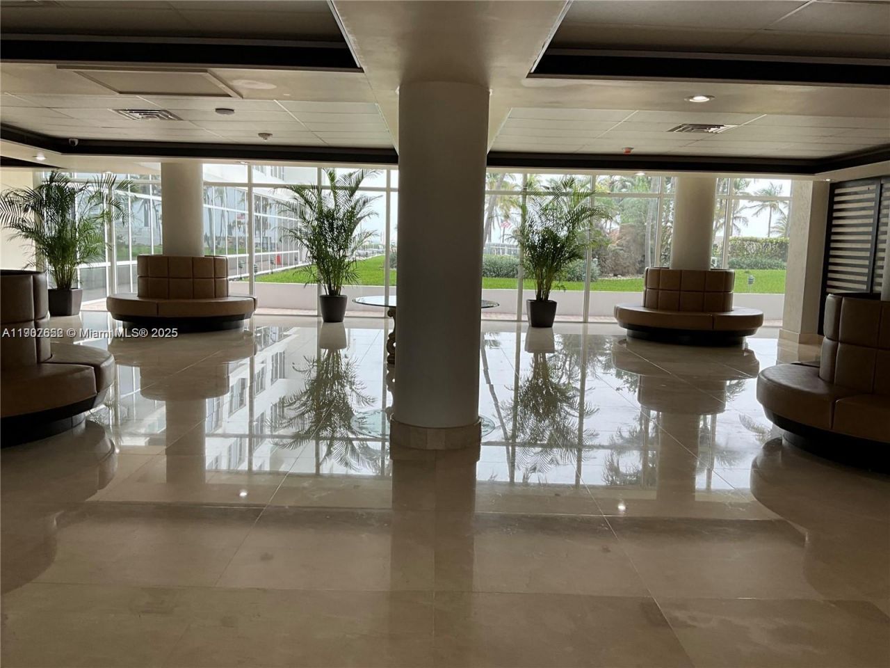 5005 Collins Ave, Unit 1523, Miami Beach, FL 33140 Photo