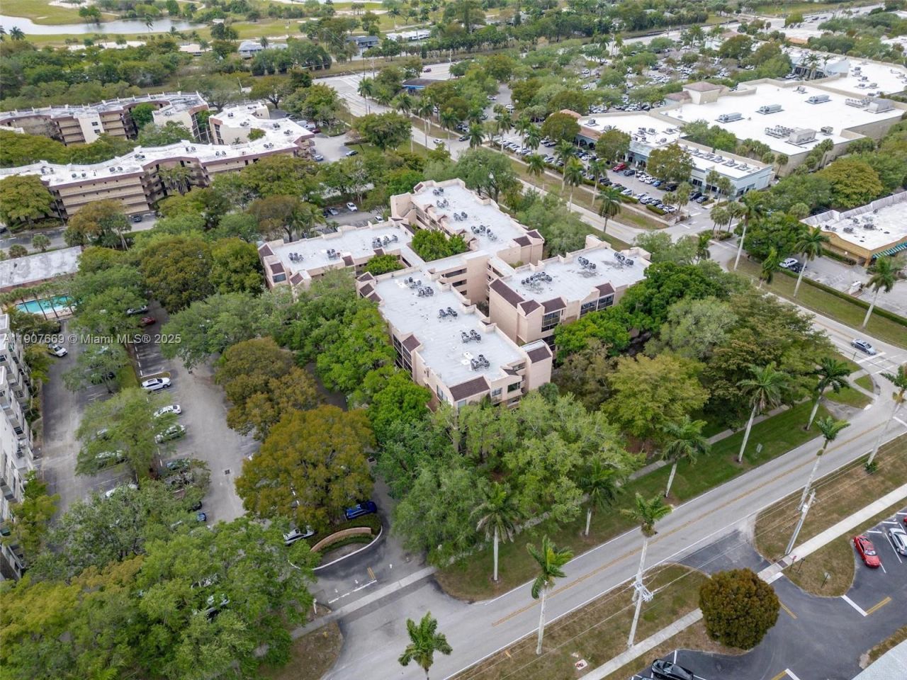 6800 Cypress Rd, Unit 513, Plantation, FL 33317 Photo