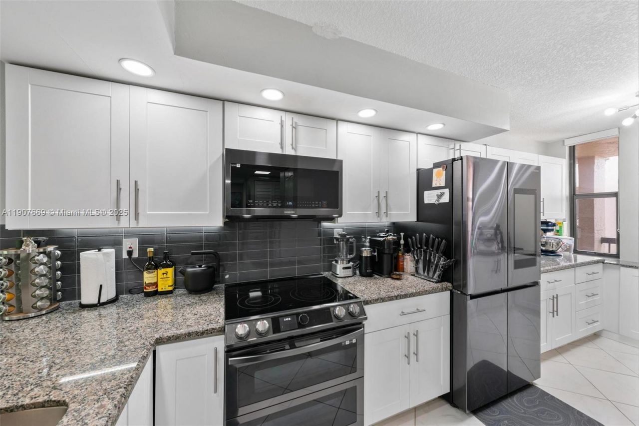 6800 Cypress Rd, Unit 513, Plantation, FL 33317 Photo