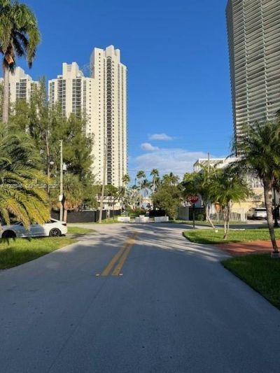 204 191st St, Sunny Isles Beach, FL 33160 Photo