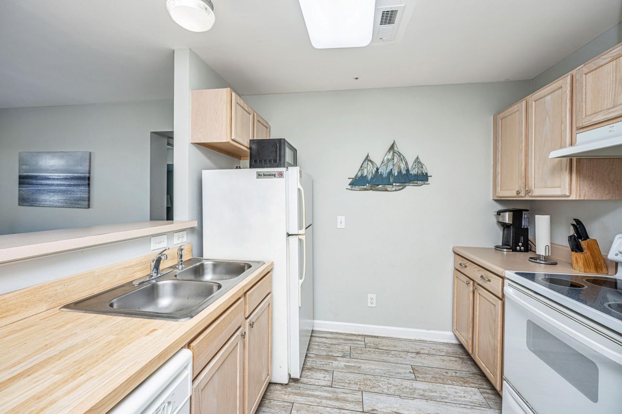 2262 Folly Road Photo 12