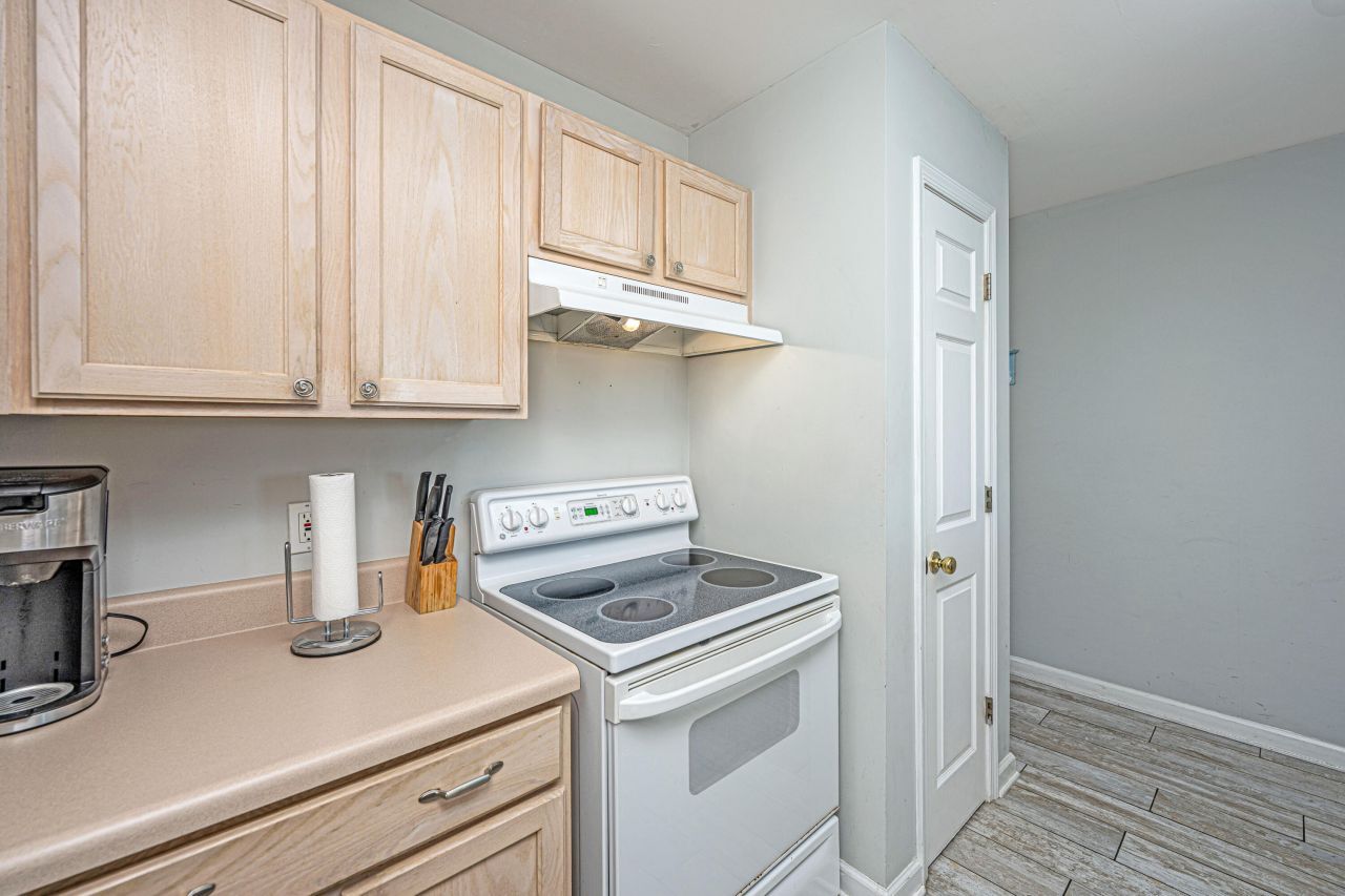 2262 Folly Road Photo 13