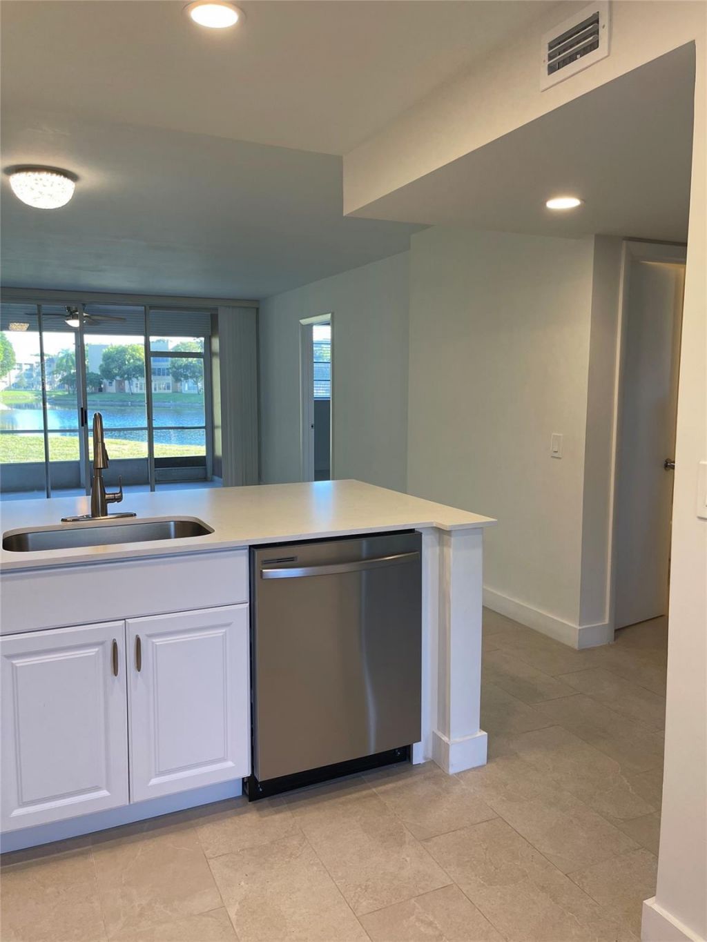 5890 NW 64th Avenue, Unit 103, Fort Lauderdale, FL 33319 Photo