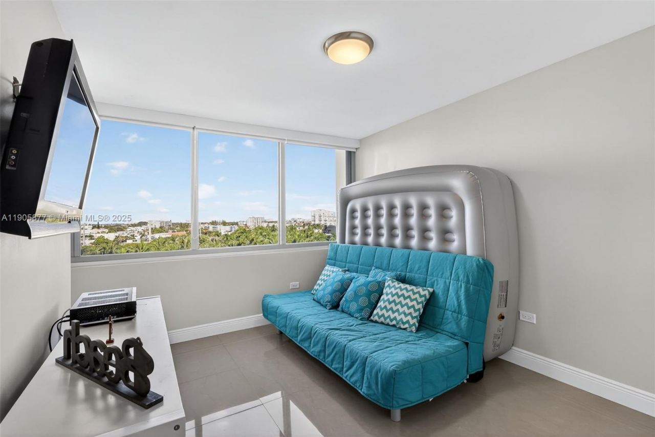 7135 Collins Ave, Unit 705, Miami Beach, FL 33141 Photo