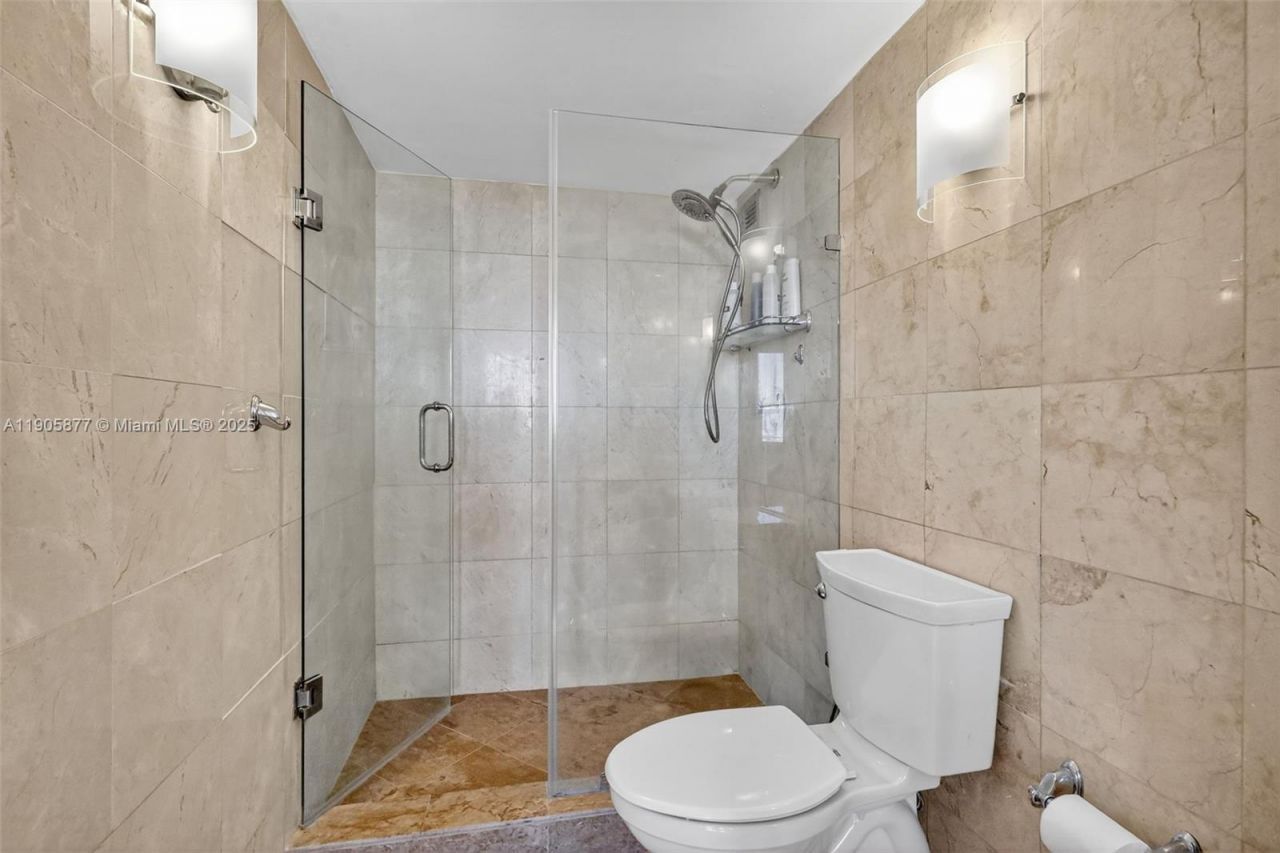 7135 Collins Ave, Unit 705, Miami Beach, FL 33141 Photo