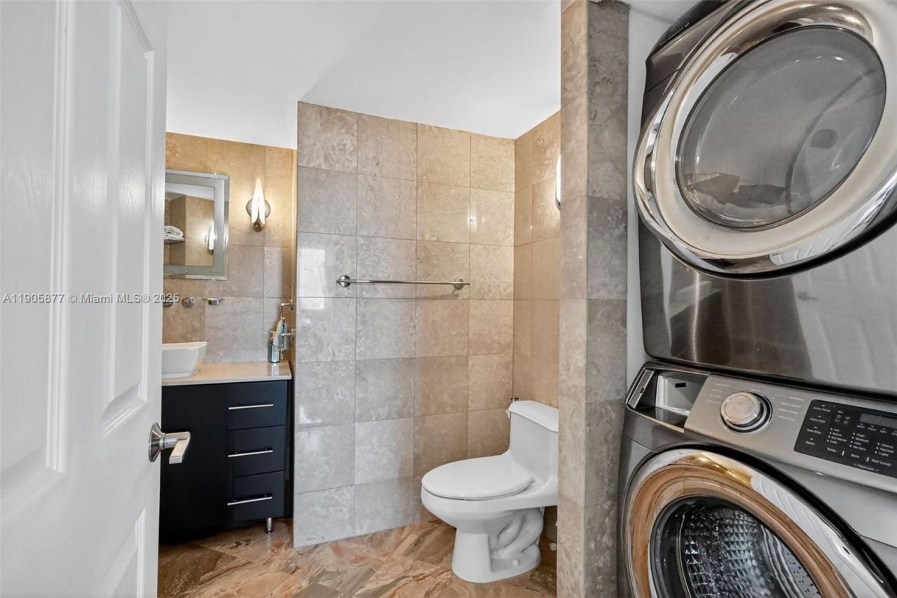 7135 Collins Ave, Unit 705, Miami Beach, FL 33141 Photo