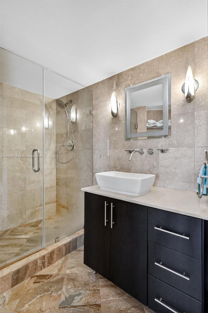 7135 Collins Ave, Unit 705, Miami Beach, FL 33141 Photo