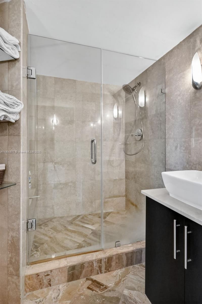 7135 Collins Ave, Unit 705, Miami Beach, FL 33141 Photo