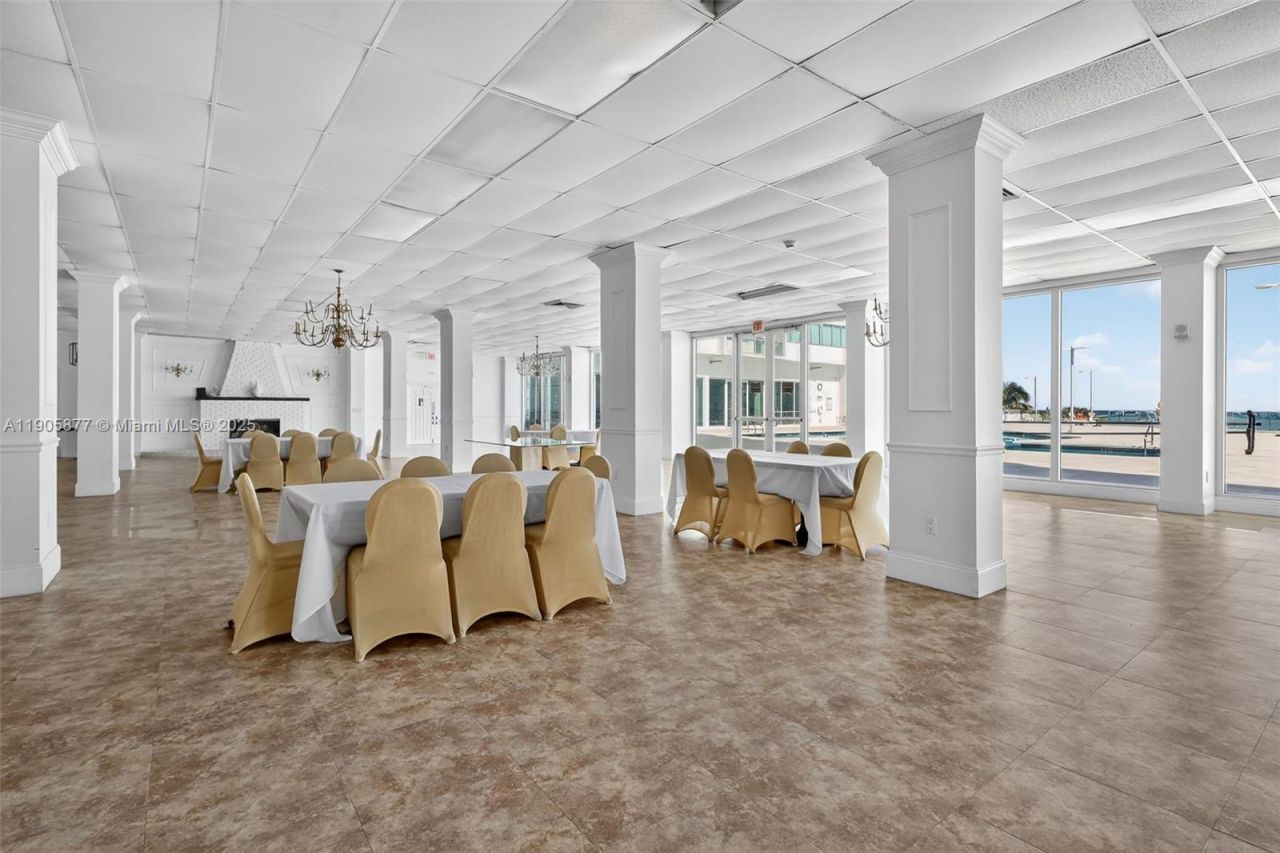 7135 Collins Ave, Unit 705, Miami Beach, FL 33141 Photo