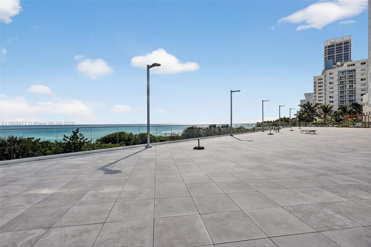 7135 Collins Ave, Unit 705, Miami Beach, FL 33141 Photo