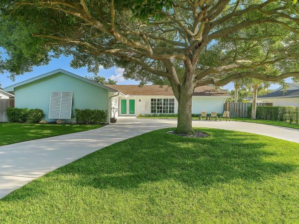 4193 Hyacinth Circle N, Palm Beach Gardens, FL 33410