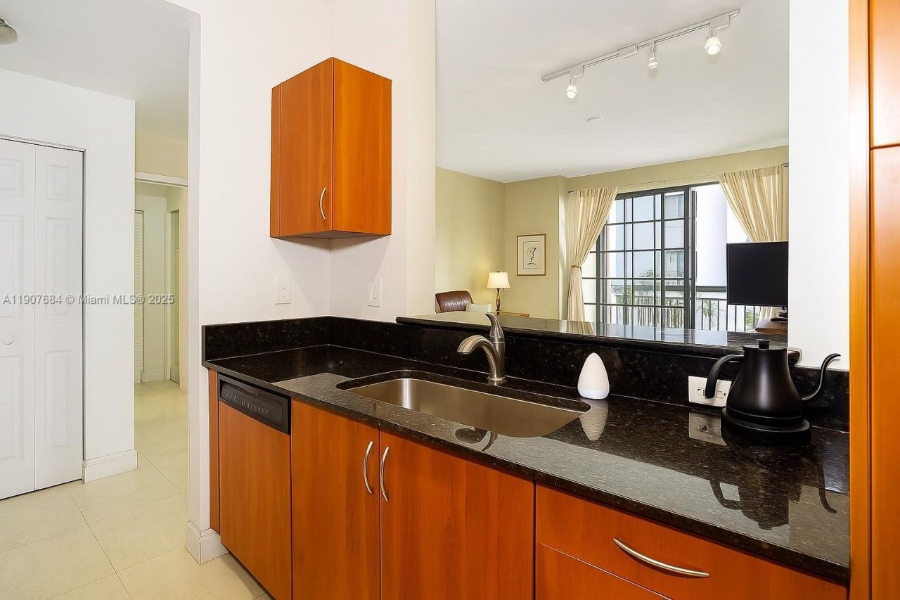 233 S Federal Hwy, Unit 402, Boca Raton, FL 33432 Photo