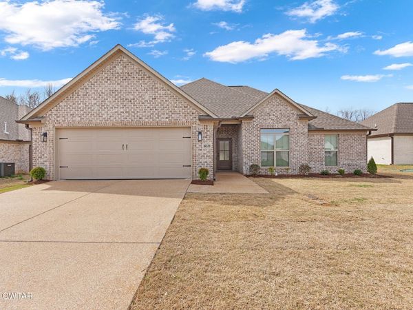 410 Fairway Boulevard, Jackson, TN 38305