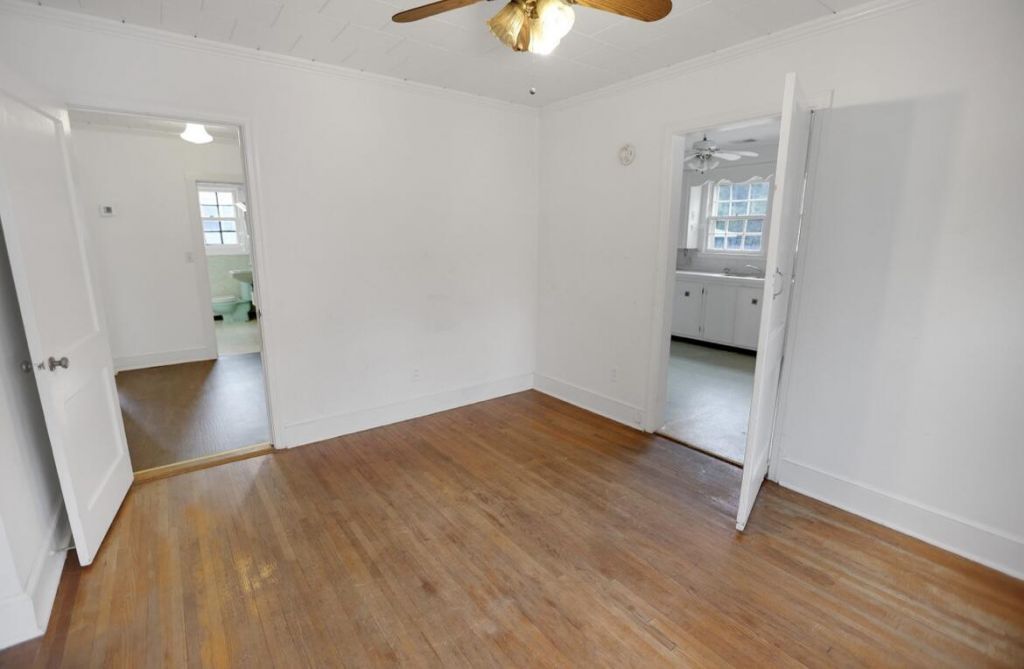 111 S Live Oak Drive Photo 14