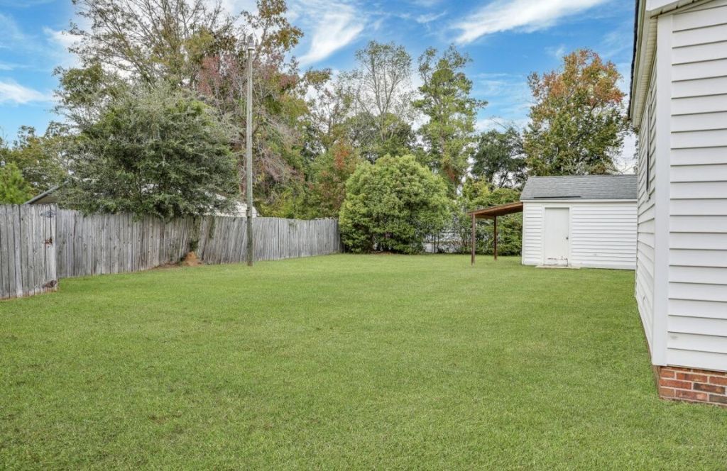 111 S Live Oak Drive Photo 7