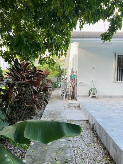 204 191st St, Sunny Isles Beach, FL 33160 Photo