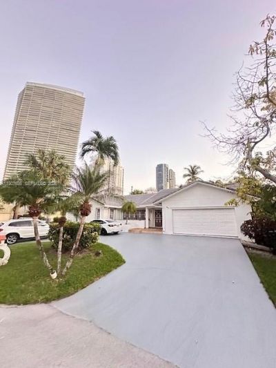 204 191st St, Sunny Isles Beach, FL 33160 Photo