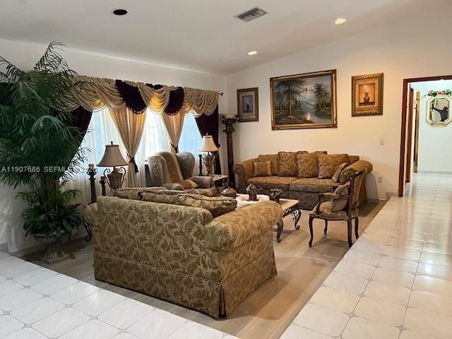 204 191st St, Sunny Isles Beach, FL 33160 Photo