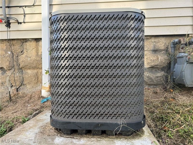 707 4th Street, Brilliant, OH 43913 Photo 23