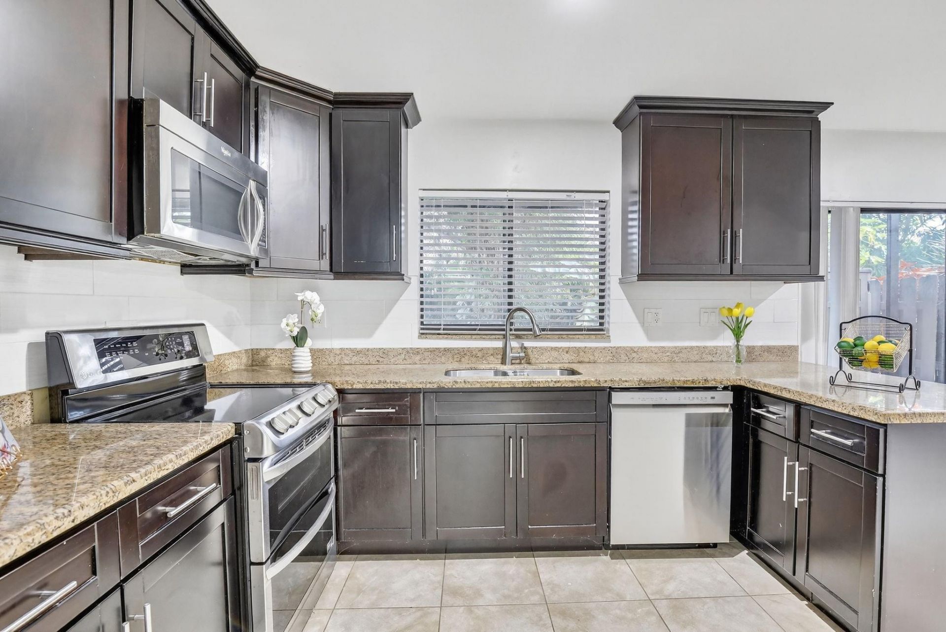 3930 SW 82nd Terrace, Davie, FL 33328 Photo