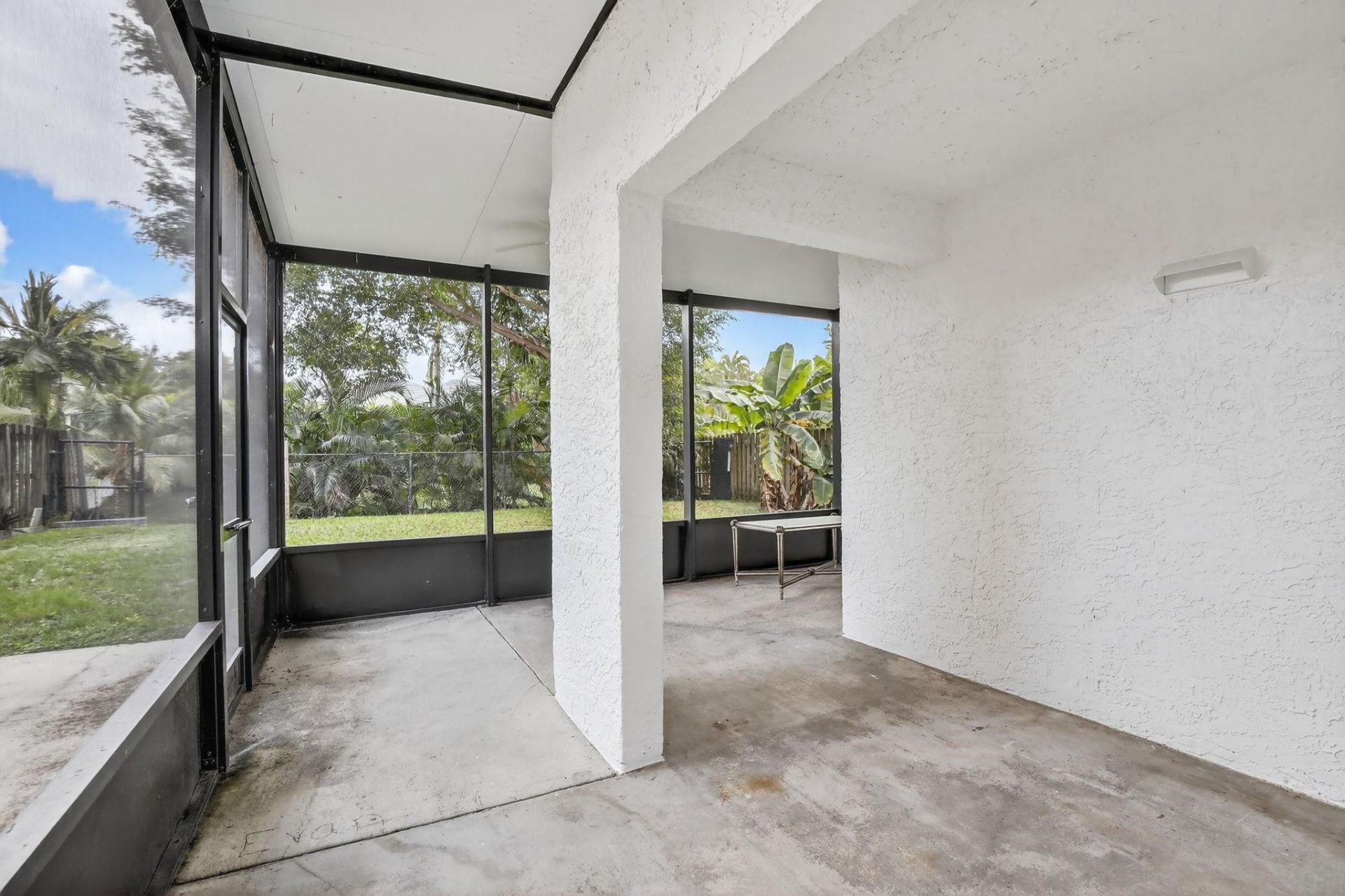 3930 SW 82nd Terrace, Davie, FL 33328 Photo