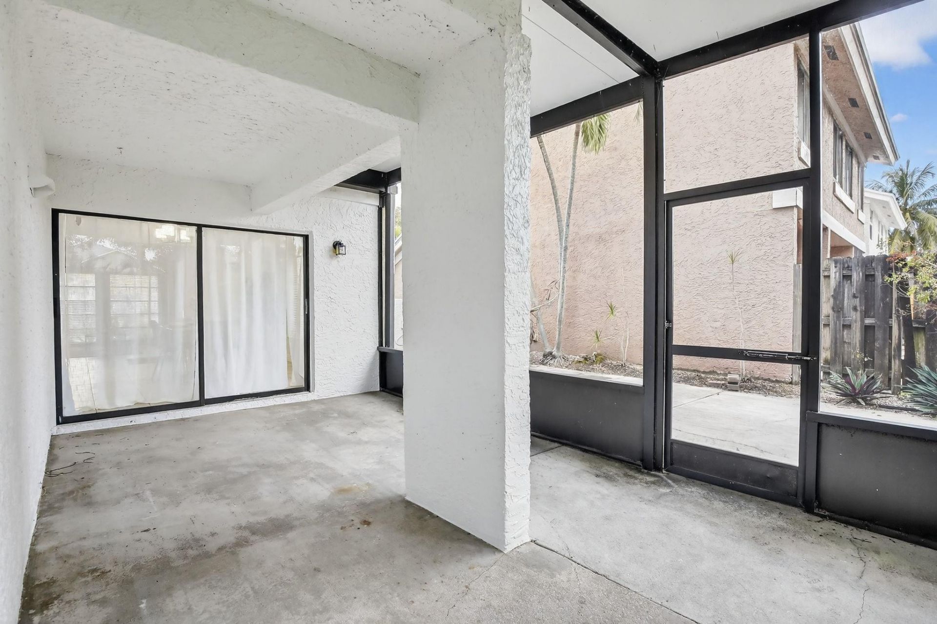 3930 SW 82nd Terrace, Davie, FL 33328 Photo