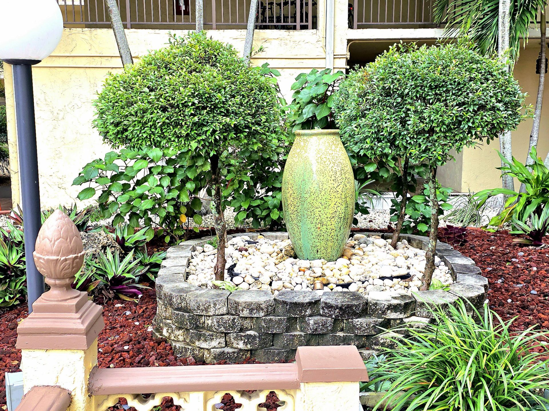 2831 Somerset Drive, Unit 305, Lauderdale Lakes, FL 33311 Photo