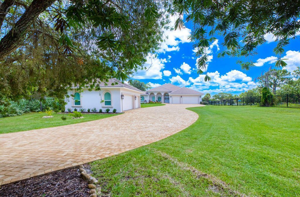 2821 SE North Lookout Boulevard, Port Saint Lucie, FL 34984 Photo
