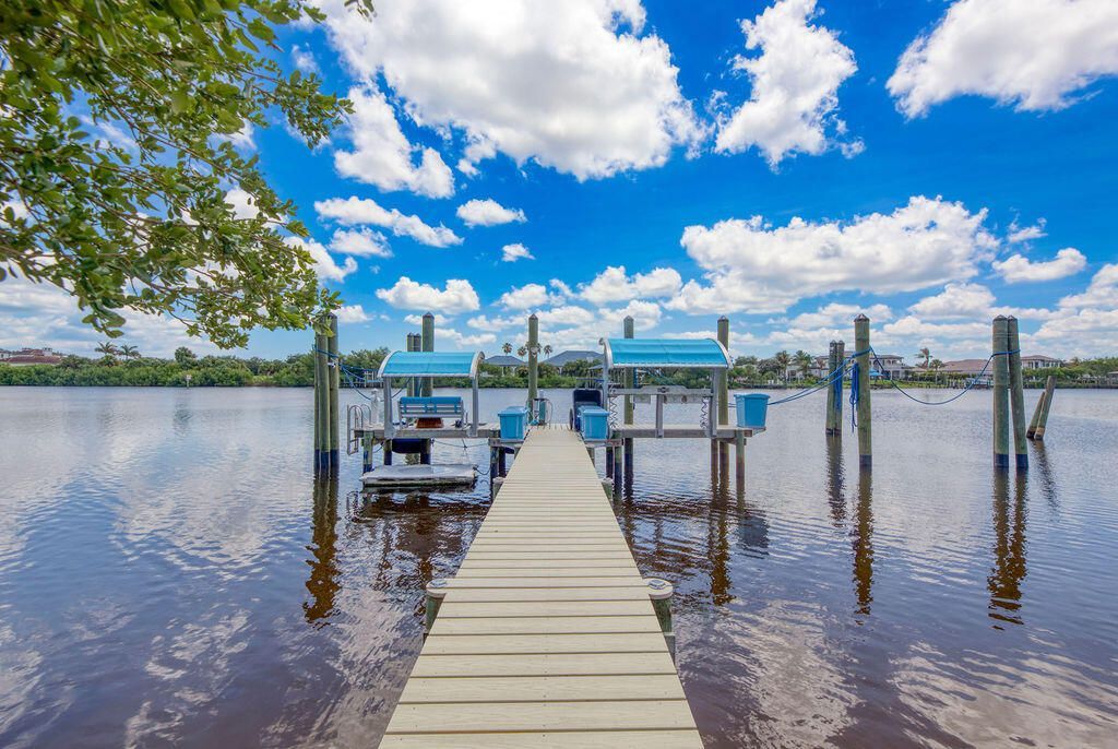 2821 SE North Lookout Boulevard, Port Saint Lucie, FL 34984 Photo