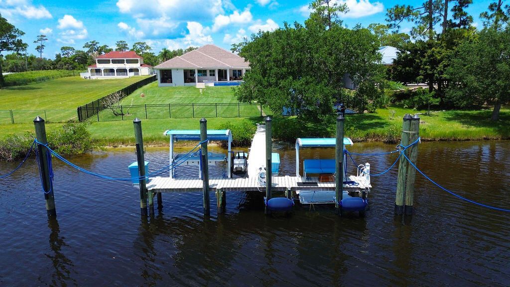2821 SE North Lookout Boulevard, Port Saint Lucie, FL 34984 Photo