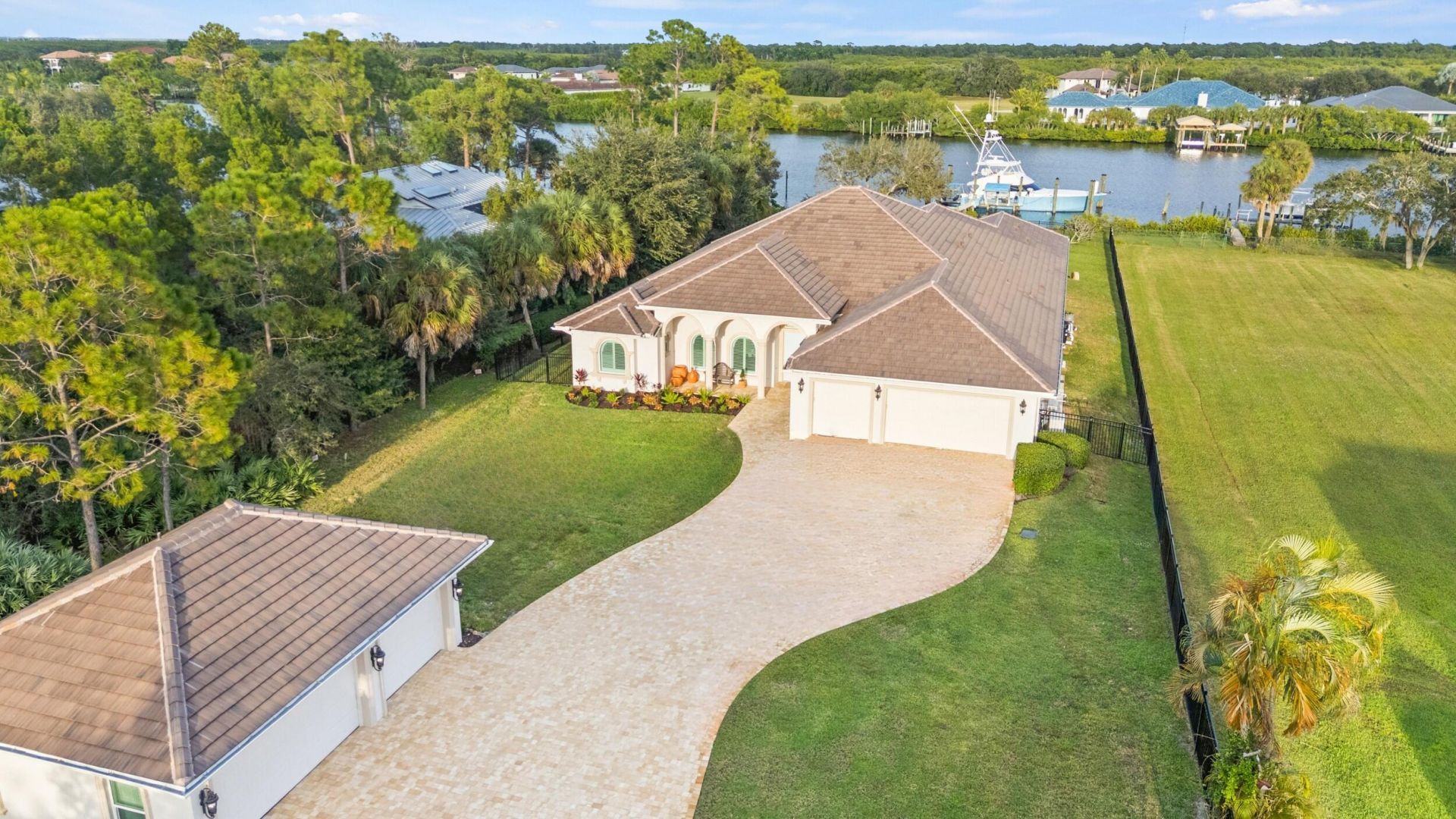 2821 SE North Lookout Boulevard, Port Saint Lucie, FL 34984 Photo