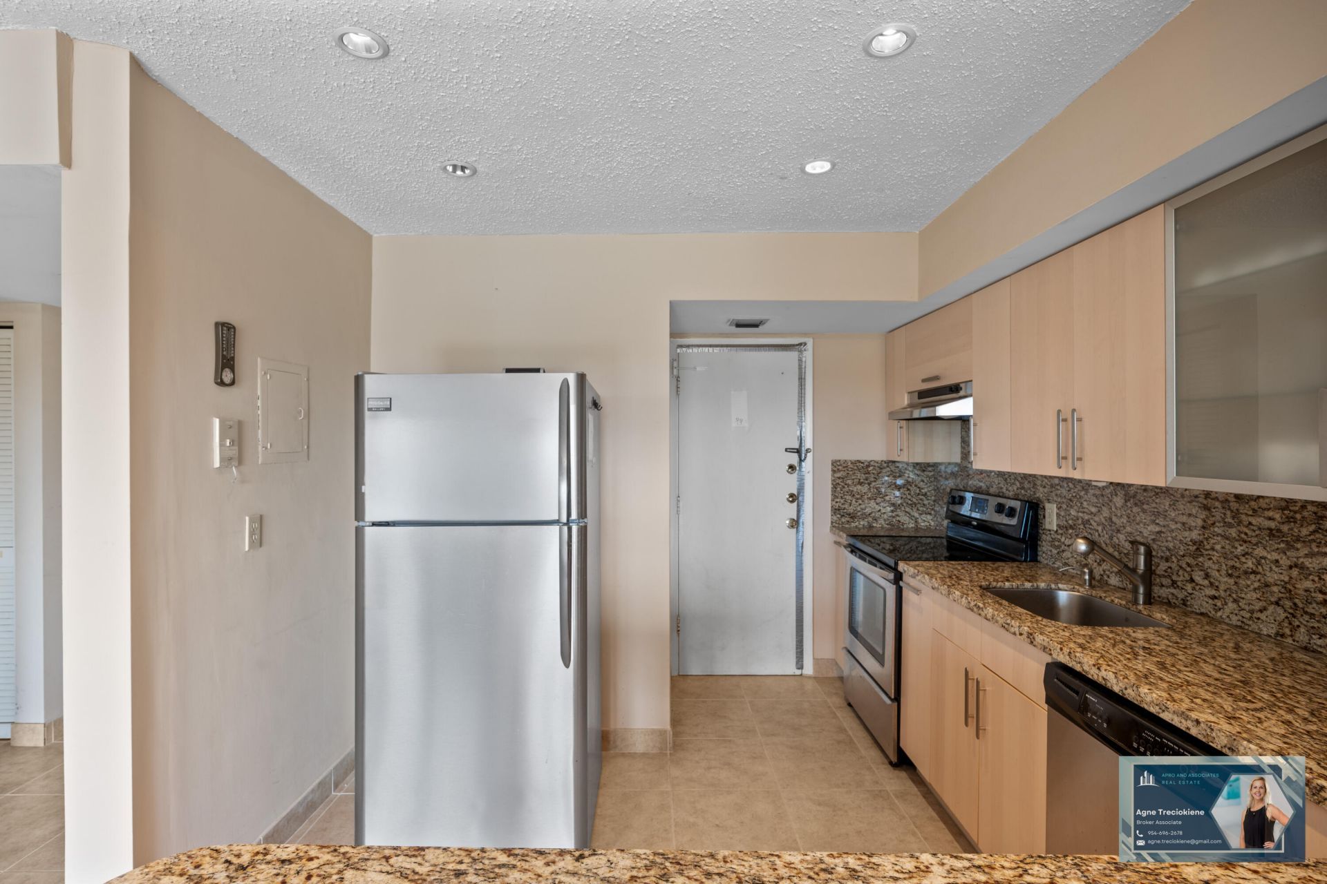 300 Diplomat Parkway, Unit 607, Hallandale Beach, FL 33009 Photo