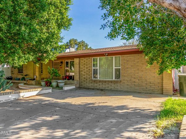 3809 W RUE DE LAMOUR Avenue, Phoenix, AZ 85029