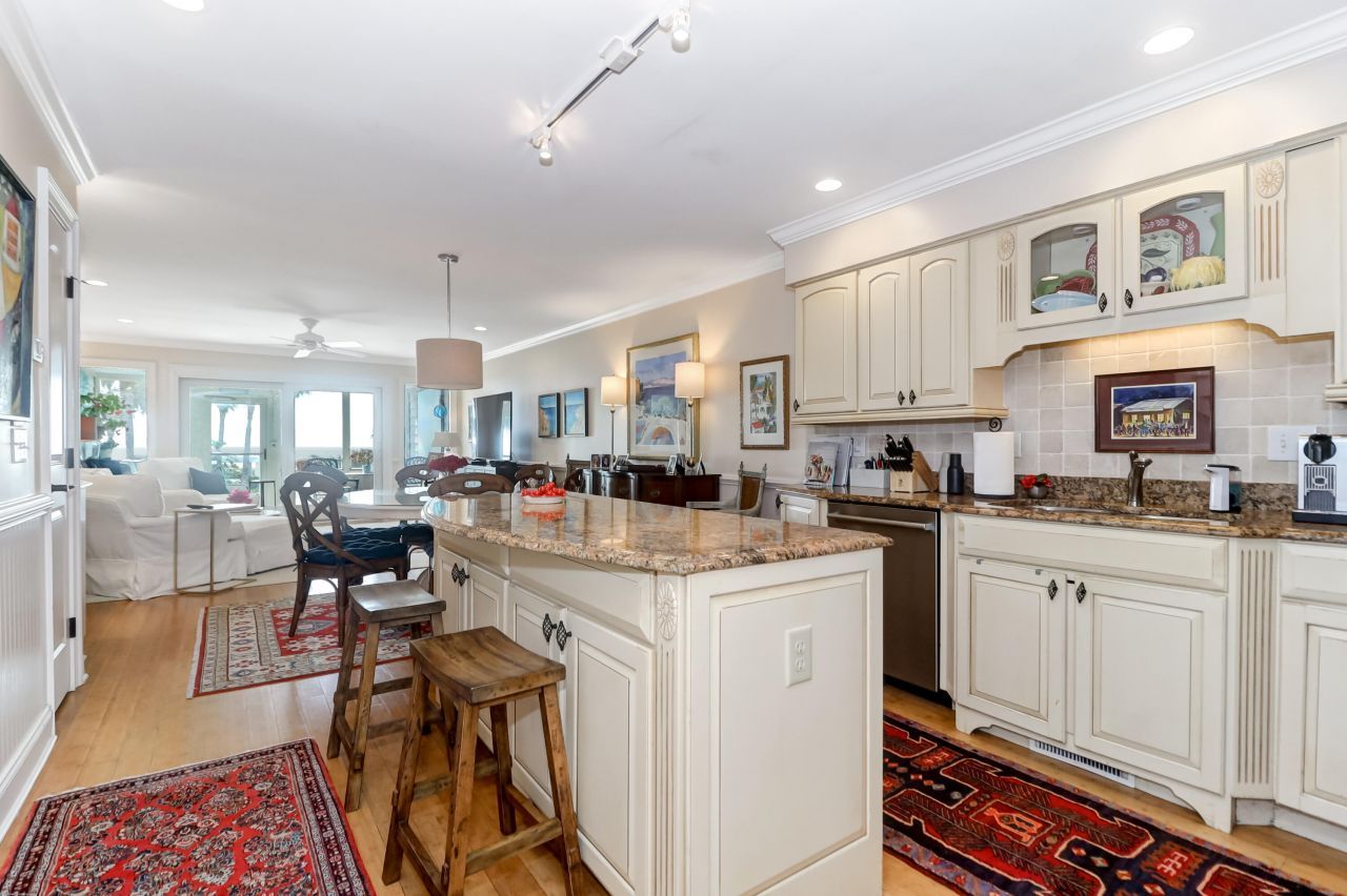 22 Beach Club Villas Photo 6