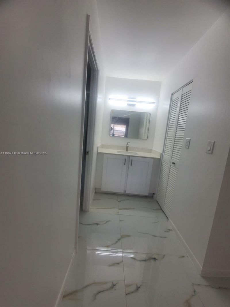 3300 Spanish Moss Ter, Unit 411, Lauderhill, FL 33319 Photo