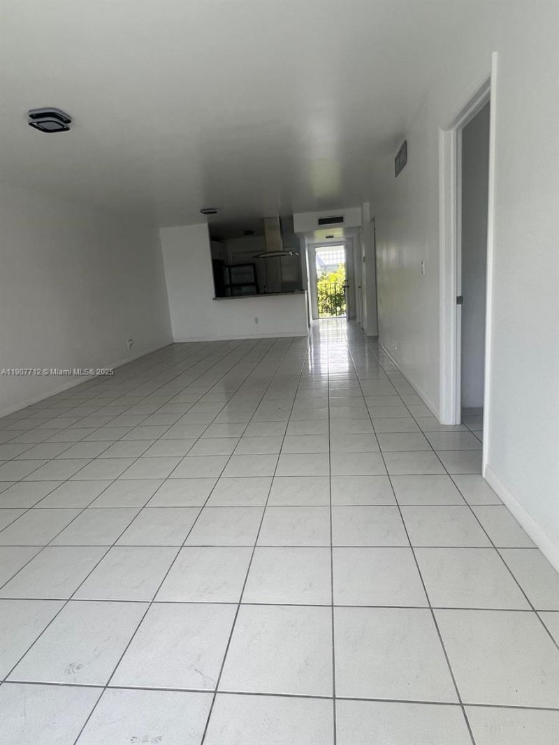 3300 Spanish Moss Ter, Unit 411, Lauderhill, FL 33319 Photo