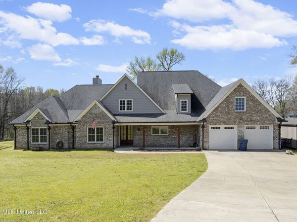 4065 Misty Oaks Cove, Nesbit, MS 38651