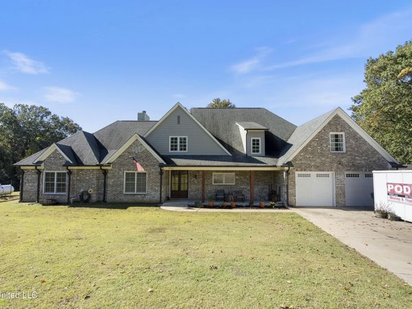 4065 Misty Oaks Cove, Nesbit, MS 38651