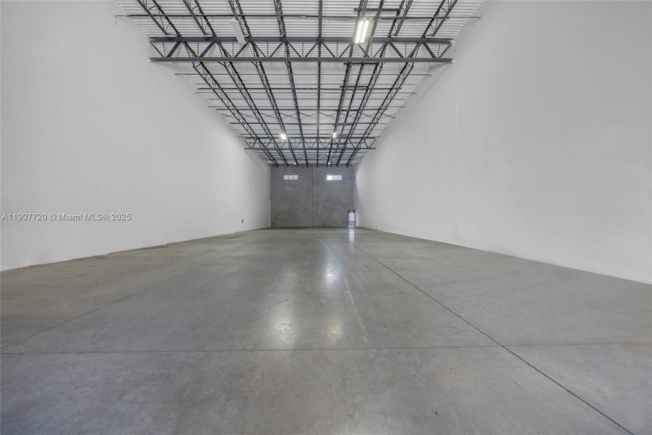 14001 NW 112th Ave, Unit 4, Hialeah Gardens, FL 33018 Photo