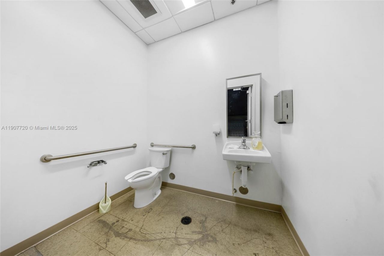 14001 NW 112th Ave, Unit 4, Hialeah Gardens, FL 33018 Photo